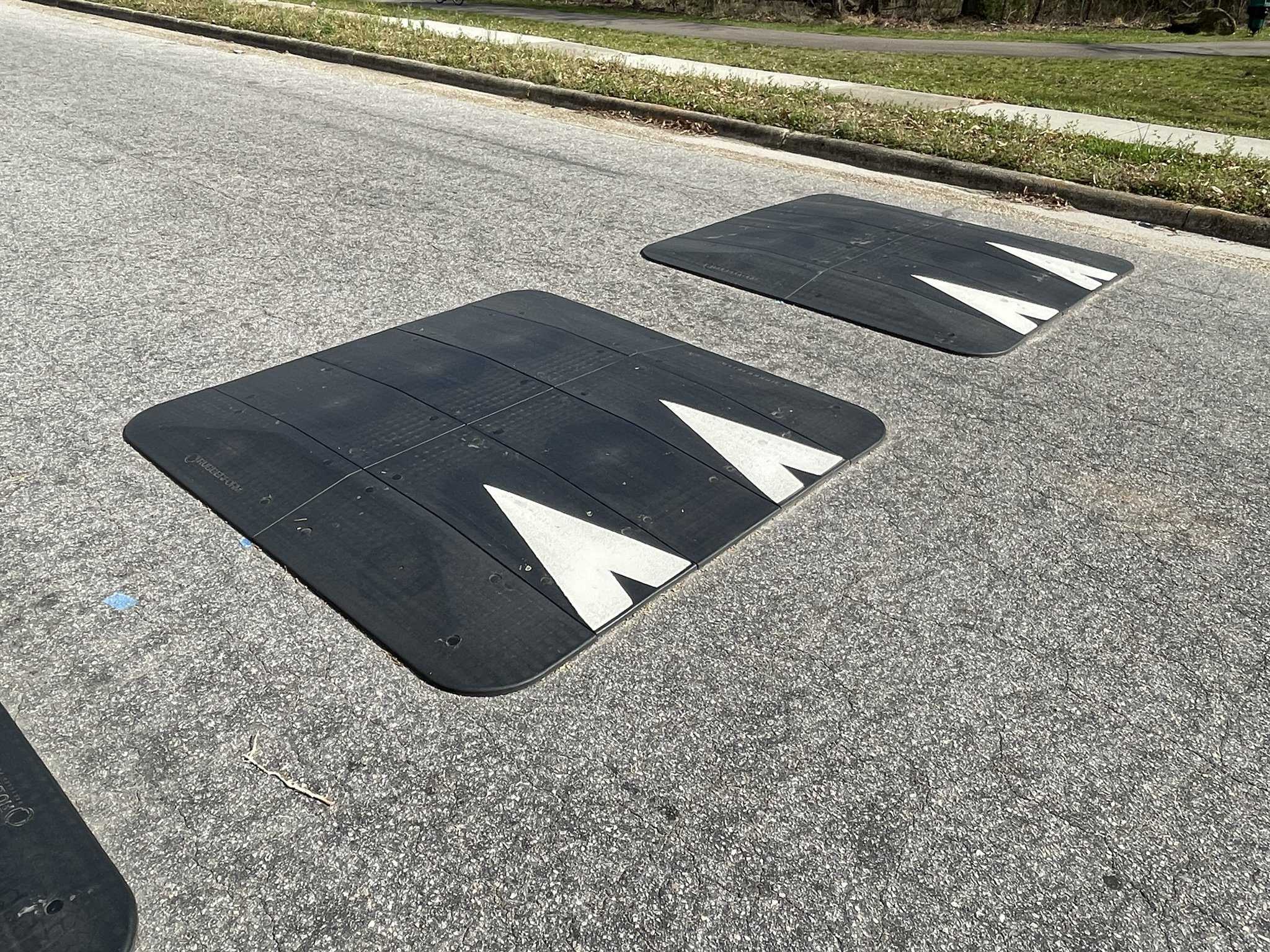 Speed-Cushions-For-Bifold